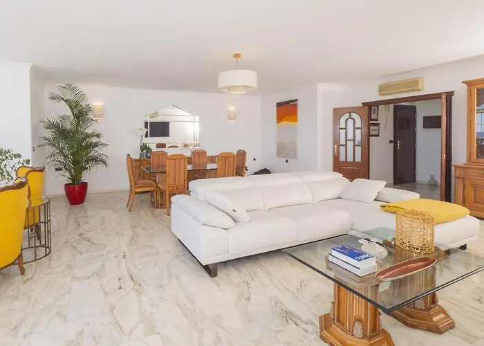 Cubo's Seaview Port & Free Parking Apartmán *