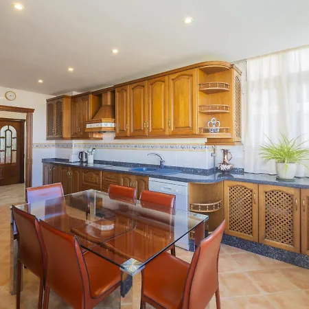 Apartment Cubo's Seaview Port & Free Parking *
