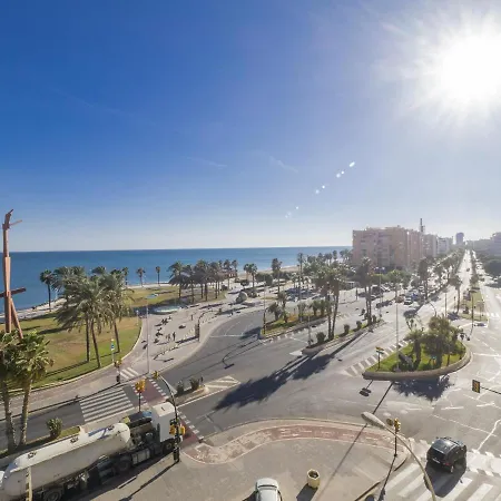 Cubo's Seaview Port & Free Parking